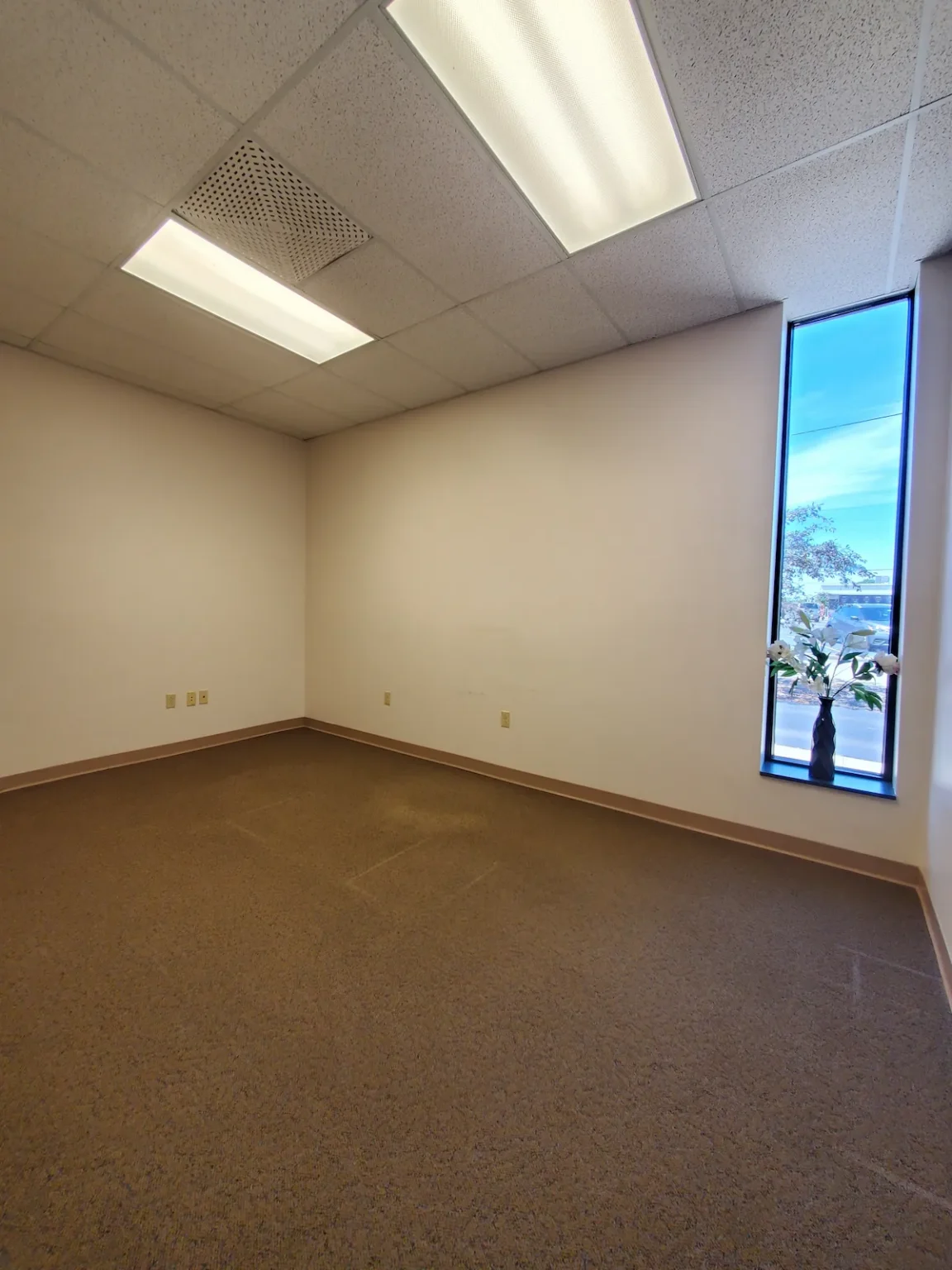 spacious room in Xenia Medical Offices